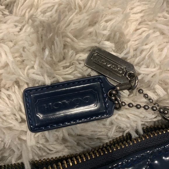 Coach - Picture 8 of 10